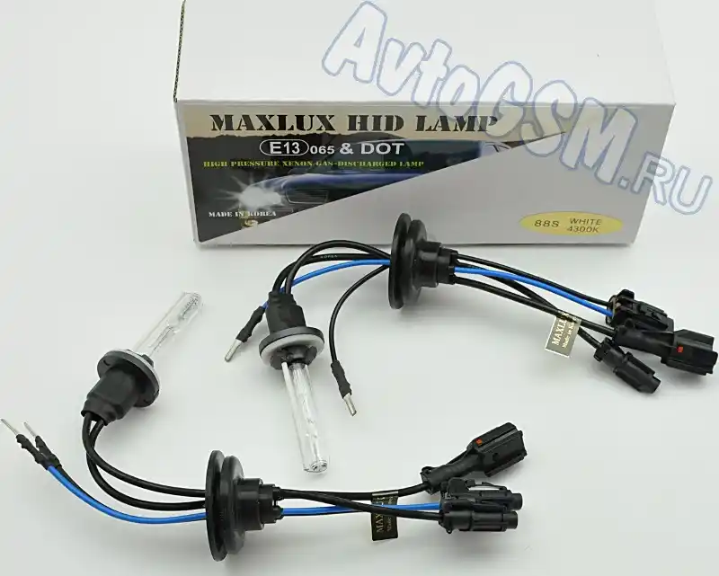 MaxLux 88S 4300K MaxLux 88S 4300KH27/88S<br>. Эти лампы отличаются виброустойчивостью и долговечностью. Они излучают яркий и чистый белый свет с желтым оттенком, схожий по характеристикам с солнечным. Благодаря этому глаза водителя дольше не устают, а при сильных осадках не возникает эффекта световой стены. Высокий КПД обеспечивает малый уровень потребления энергии, а также минимальный нагрев колбы, что, в свою очередь, положительно сказывается на долговечности фар.<br>